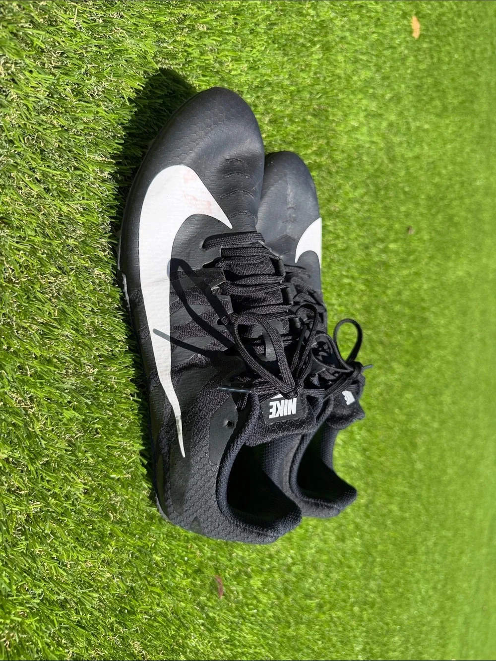 Nike Men’s Black and White Track and Field  spikes